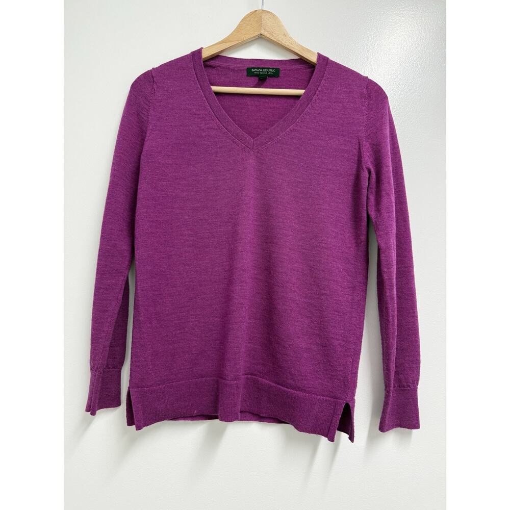 BANANA REPUBLIC 100% Merino Wool V-neck Sweater Fuchsia Size XS